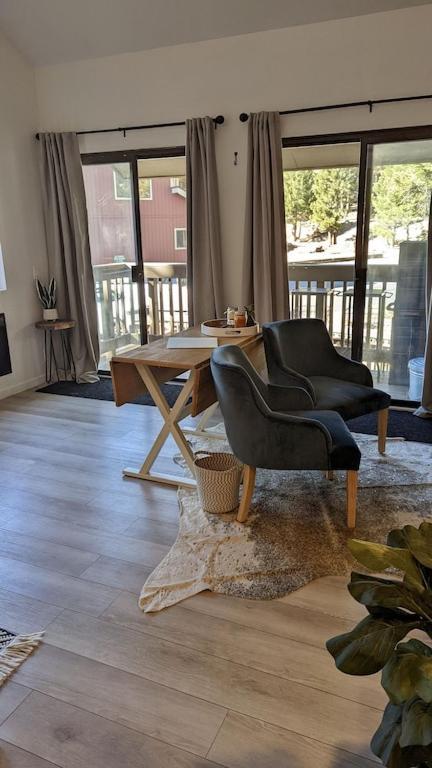 Cozy Condo Walking Distance To Village And Gondola W/ Pool/ Jacuzzi Sleeps 4. Mammoth Lakes Zewnętrze zdjęcie